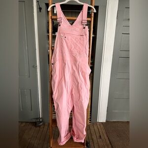 Duluth Trading Heirloom Gardening Bib Overalls in Pink.
L / 29